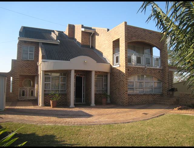 4 BEDROOM HOUSE FOR SALE IN CATO MANOR